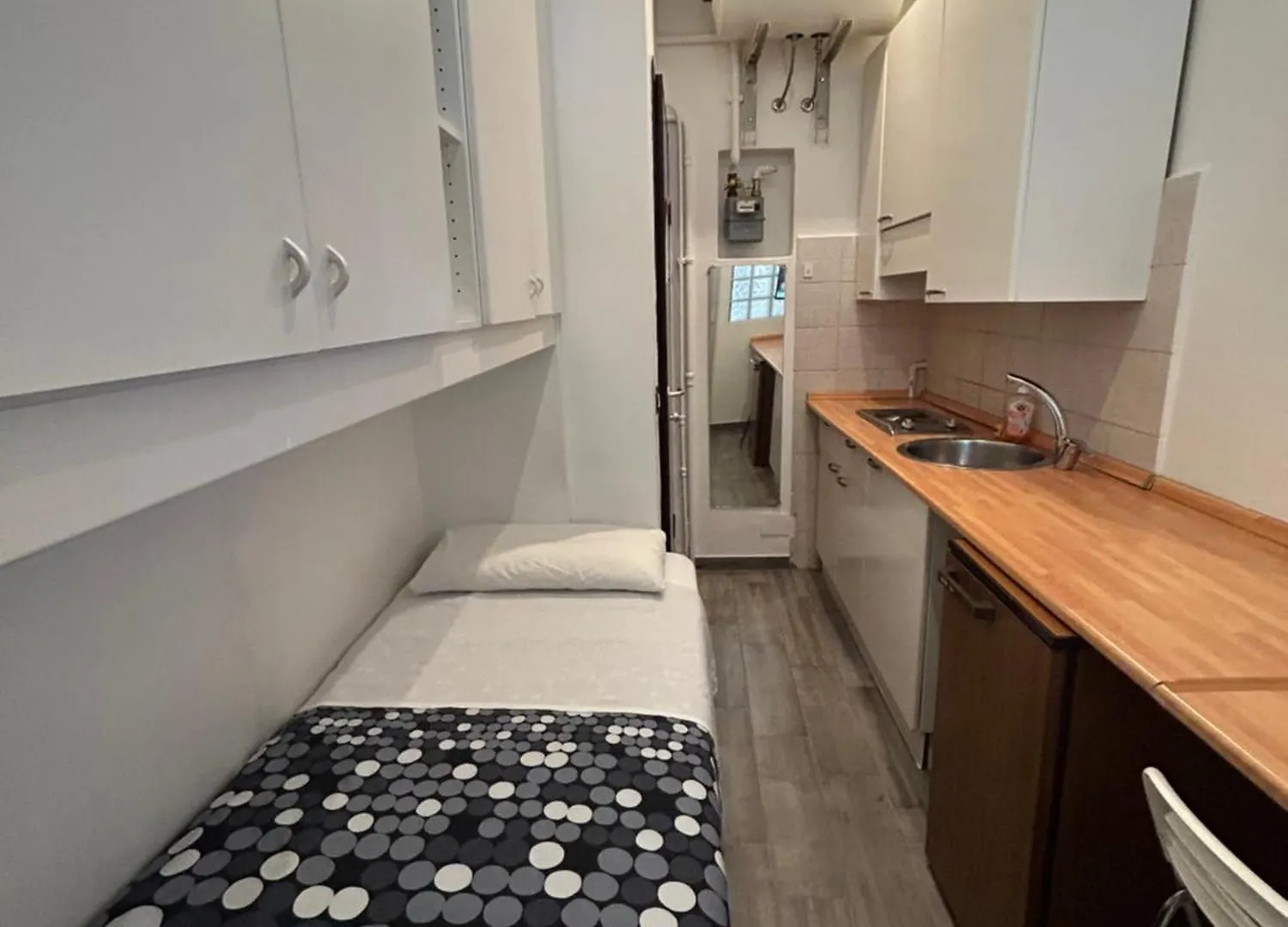 Studio In Zona Loreto Vicino Metro Mm1 E Mm2 - Lippino 米兰 0*,  意大利